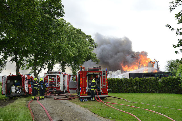 2019/124/20190608-14u56 GB 058 Grote brand Sloterweg.jpg